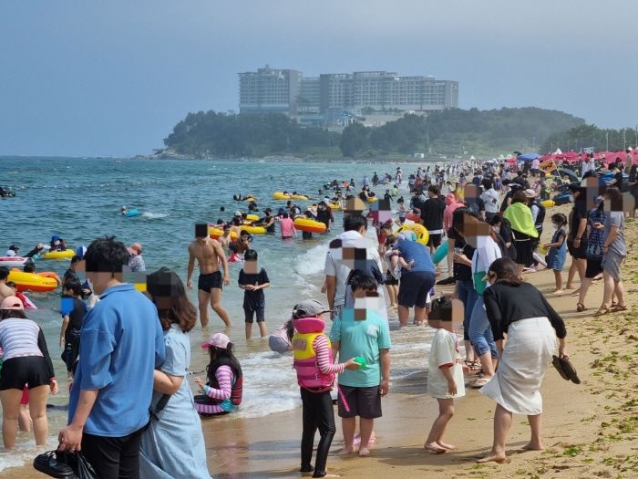 역대 최대 확진자 나온 어제(10일)자 충격적인 전국 해수욕장 상황 (사진 5장)
