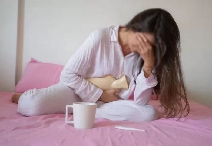 생리할 때 느낌 궁금하다며 팬티에 ‘생리대’ 부착한 남성을 본 여성들의 현실 반응