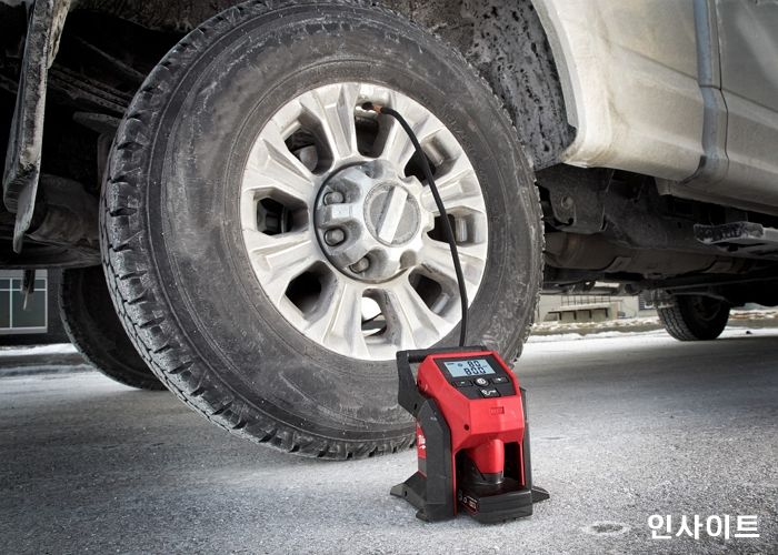 밀워키, “차량손상 급증하는 여름철, 밀워키로 점검하고 안전운전 하세요”