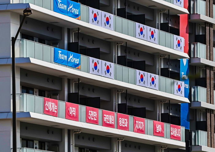 이순신 어록 인용한 한국 선수단 현수막 보고 ‘반일’이라고 시비 거는 일본인들