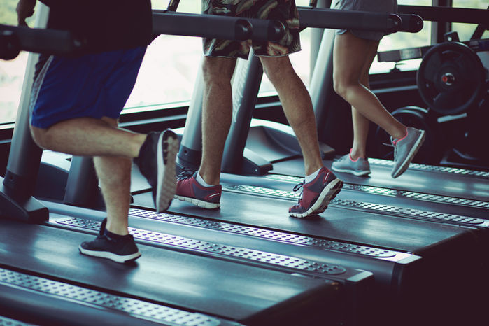 헬스장은 ‘빠른 음악’ 못 틀게 해놓고 ‘운동+방송’은 허용하더니 결국 폭발한 확진자