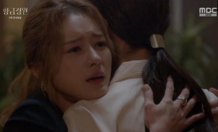 건물 화재경보기 울리는 상황서 ‘원수지간’이던 동생을 평생 복종하게 만든 언니의 한마디