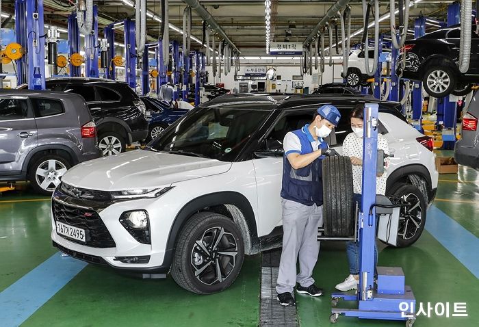 쉐보레가 전하는 ‘내 차, 코로나·장마철에도 안심 구역 만들기’