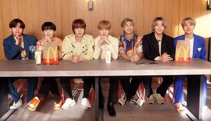 방탄 덕후 아내 때문에 일주일 동안 ‘맥날 BTS세트’ 먹던 남편에게 찾아온 기적