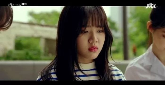 선물받은 명품시계 인스타 올렸더니 “올드해보인다”며 돌려깐 친구의 진짜 심리