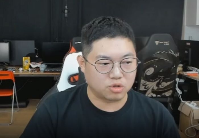 감스트 “주보리한테 진지하게 만나볼 생각 있냐고 고백...솔직히 내가 매달렸다”