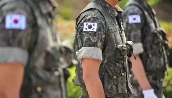 휴가 나온 20대 현역 군인이 한밤중 물에 빠져 숨졌다