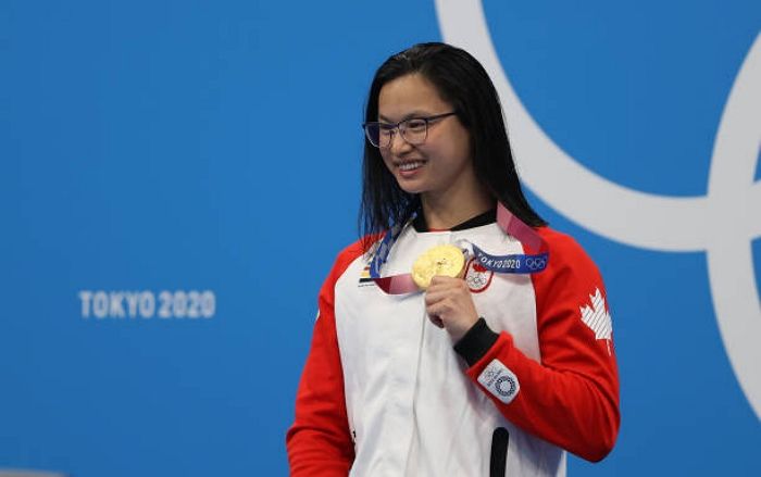 중국서 버려져 캐나다 입양된 여성이 ‘금메달’ 따자 그제서야 땅치고 후회하는 중국인들