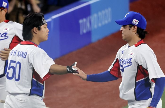 대한민국 야구 대표팀 ‘1선발’ 원태인, 이스라엘에 홈런 한방 맞고 2실점 ‘조기 강판’