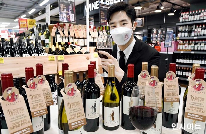 홈플러스, 올 여름 1~2만원대 프랑스 와인 9종 신규 론칭