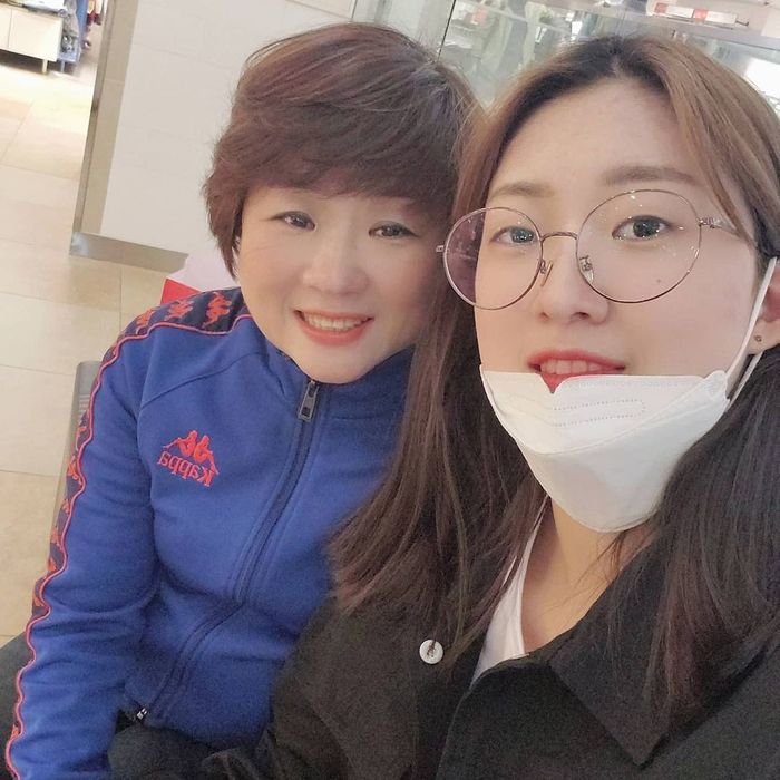 타투+피어싱+팔근육...SNS에서 멋있다고 난리 난 양궁 안산의 어머니