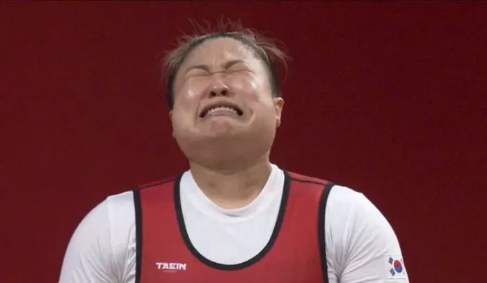 석연치 않은 판정에 눈물 흘린 역도 김수현에게 DM 보낸 팬이 받은 답장