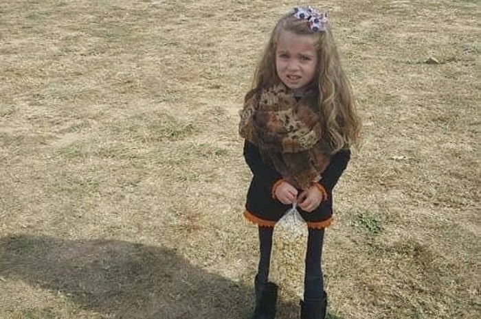 “소녀의 다리가 비정상적으로 얇아 보이는 이유는?”···누리꾼들 동공 지진 일으킨 ‘눈썰미 테스트’