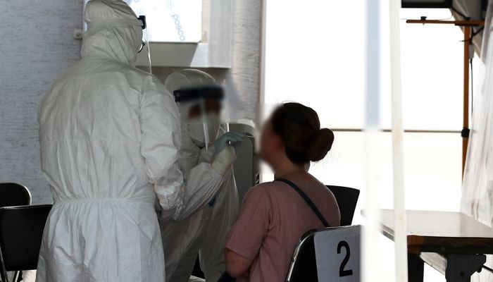 “역대 4번째 규모”···어제(4일) 국내 코로나 확진자 1,776명 발생