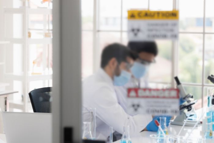 “백신 전혀 소용없는 ‘슈퍼 변이’ 올 수 있다”···코로나 전문가들의 섬뜩한 경고