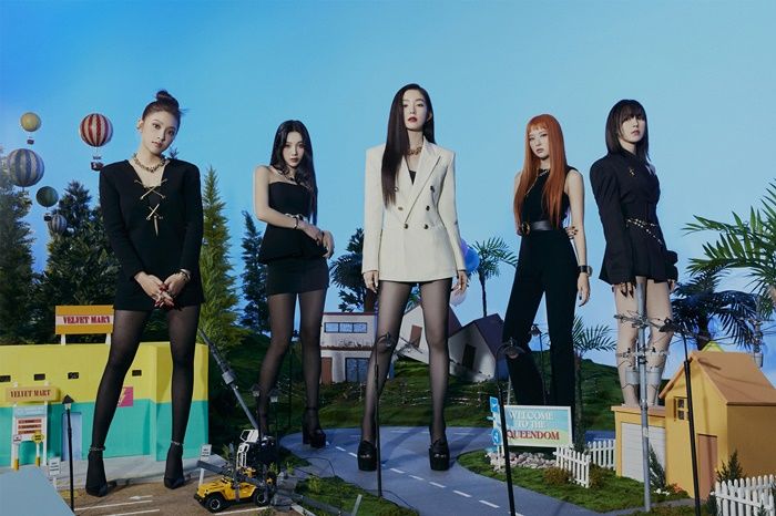 물오른 미모+유니크한 스타일링 돋보이는 레드벨벳 신곡 ‘퀸덤’ 단체 티저 (사진)