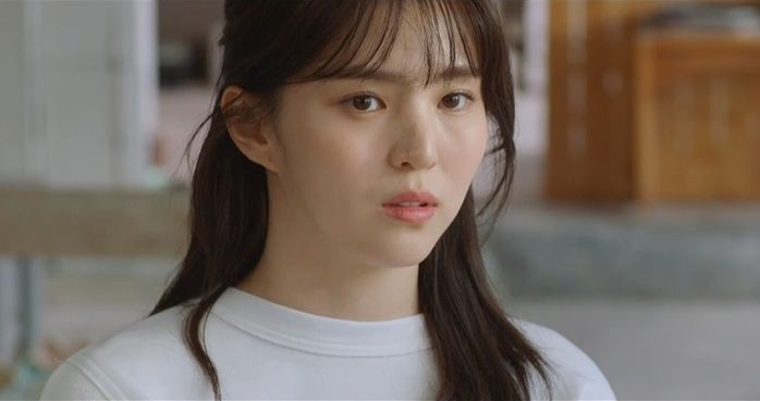 술 취해 ‘실수’했다며 뜨거웠던 송강과 ‘19금 키스’ 선 그은 한소희 (영상)
