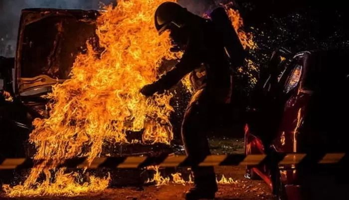 전신화상 당한 소방관이 혈액 부족으로 수술 못 받자 팔 걷고 나선 460명의 헌혈자