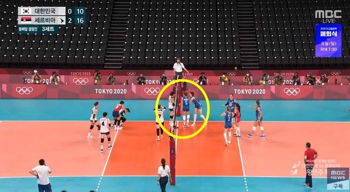 김연경 ‘식빵’ 굽자마자 양손 내밀어 악수 청한 ‘세르비아 에이스’ 보스코비치