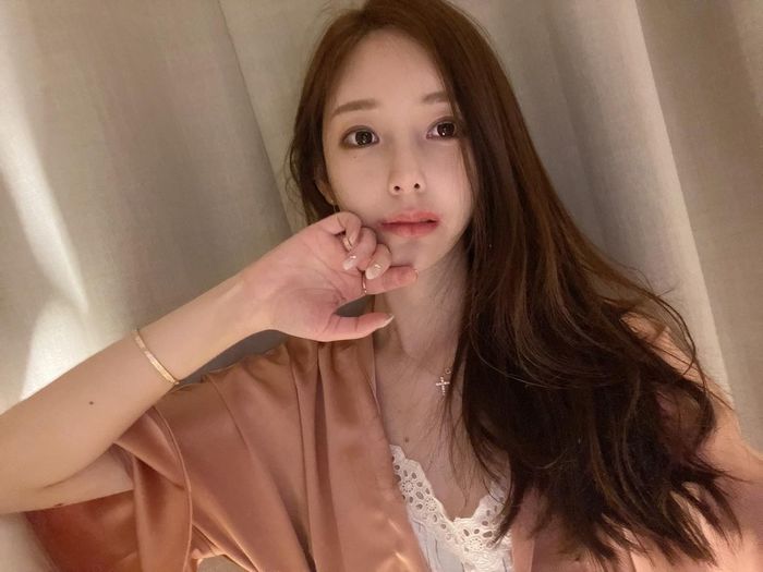 “2022년 새벽에 극단적 선택한 OOO에게”...야옹이 작가가 받은 소름 돋는 악성DM