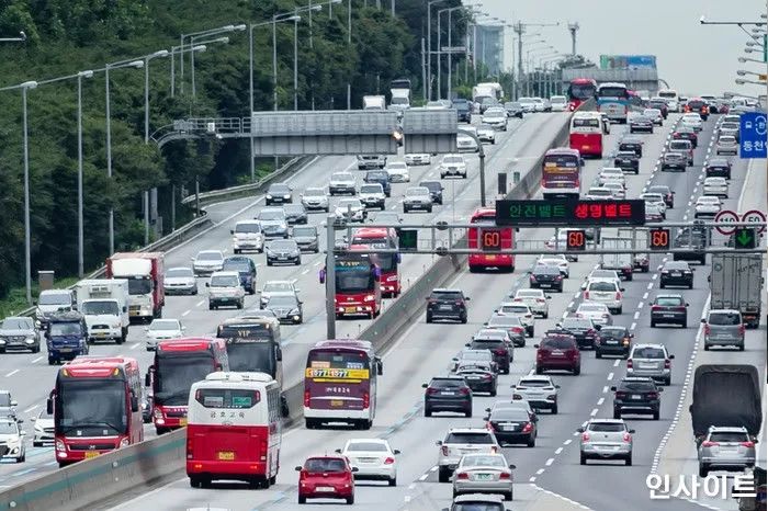 경찰청, ‘고속도로 1차로 ’추월차선‘ 기준 손본다