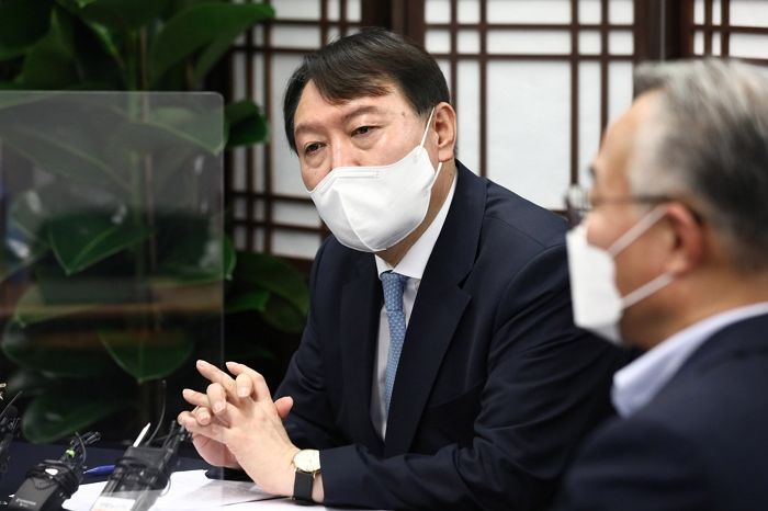 코로나19 바이러스를 ‘우한 바이러스’라고 콕 집어 언급한 윤석열