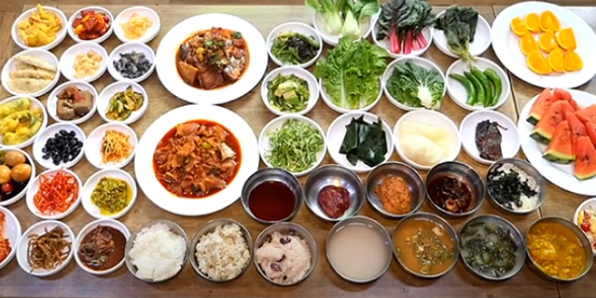 자영업에서 '임대료+인건비'가 차지하는 비중이 크다는 걸 보여주는 한식뷔페 가격 - Vimarsana News