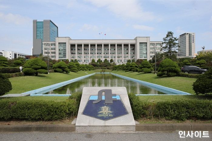학교 가보지도 못하고 ‘부실대학’ 꼬리표 단 인하대 학생들이 보인 현실 반응