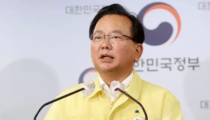 거리두기 ‘2주 연장’...4단계 지역 식당·카페 영업시간 ‘10시→9시’ 단축