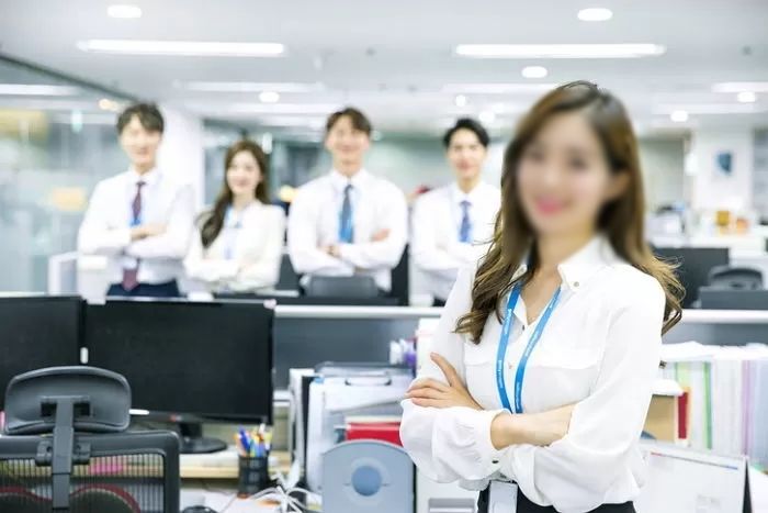 직장생활 ‘만렙’ 언니가 알려주는 처음부터 일 잘하는 신입사원의 6가지 공통점