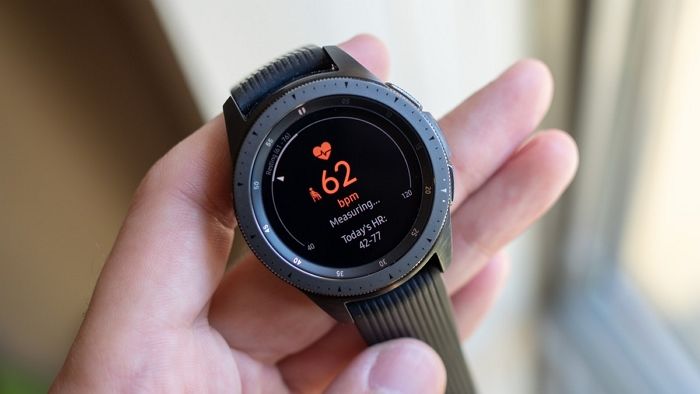 “갤럭시 워치4로 AZ 백신 맞은 아내의 ‘심낭염’ 증상을 발견했습니다”