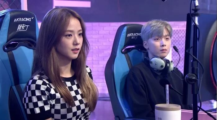 블랙핑크랑 ‘배그 합방’한 BJ 뜨뜨가 ‘리사 팬’들에게 악플 테러 당하고 있는 이유