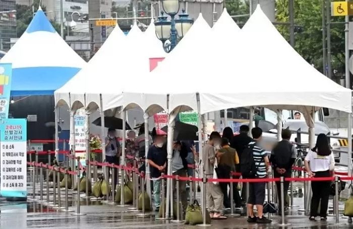 서울대 의대 연구팀 “거리두기 규제 효과 사라졌다”