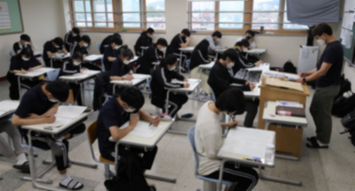 초등4·중고생 1학년 전교생에 최신형 ‘노트북+태블릿PC’ 쏘는 부산시