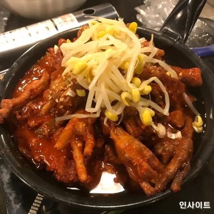 오늘(24일)부터 매주 화·수요일 한신포차로 달려가면 매콤달콤 ‘닭발’ 1+1