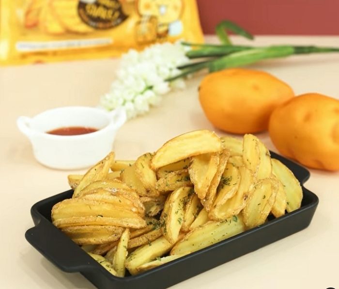 “제2의 허니버터칩 대란 각”...시즈닝 잔뜩 뿌려먹는 신상 ‘허니버터 웨지감자’