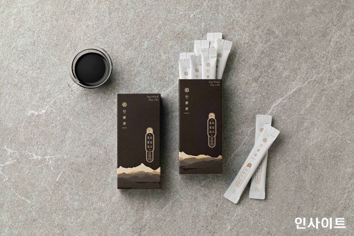 원오세븐, 10년산 명품 발효흑초와 6년근 홍삼을 담은 이너뷰티 신제품 ‘10y 흑초홍삼옥고’ 출시