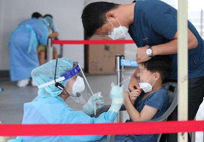 어제(25일) 코로나 확진자 1천 882명 발생...사망자는 20명