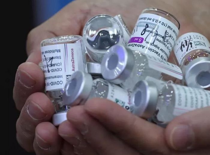 한국인 1천만명 넘게 맞은 ‘AZ’ 백신, 개발국 영국서도 외면받아
