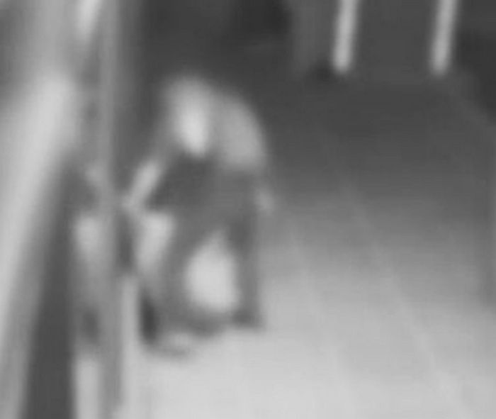 “술 취한 여친 기절했다”더니...경찰이 혹시나 해서 돌려본 CCTV에 찍힌 ‘대반전’ 상황