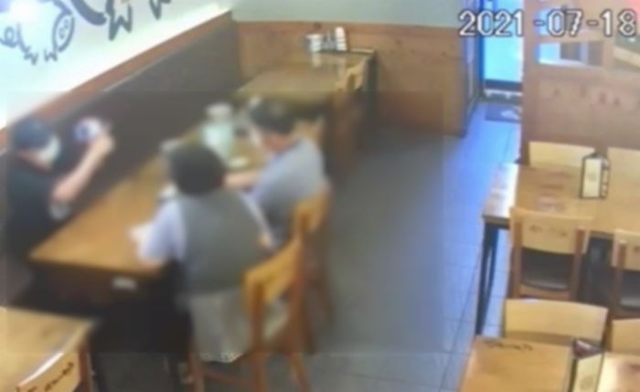 신던 장화로 족발 밟아 핏물뺀 족발집 점주 “중국인 직원들의 악의적 연출”