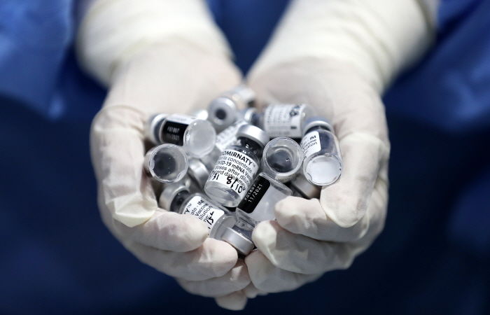 포항에서 화이자 2차 백신 맞은 남성 ‘접종 당일’ 숨져