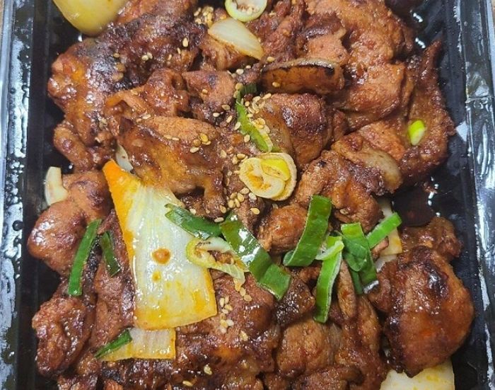 제육볶음에서 냄새난다는 리뷰에 달린 배민 사장의 역대급 댓글