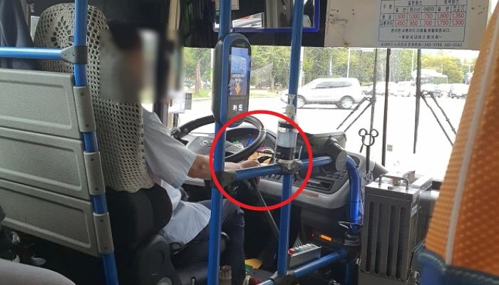 창원 시내버스 기사, ‘유튜브 영상’ 틀어놓고 운전하다 시민에게 적발돼