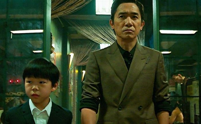 사랑에 빠진 ‘로맨틱 빌런’ 탄생 시킨 ‘샹치’, 8일 연속 1위 등극