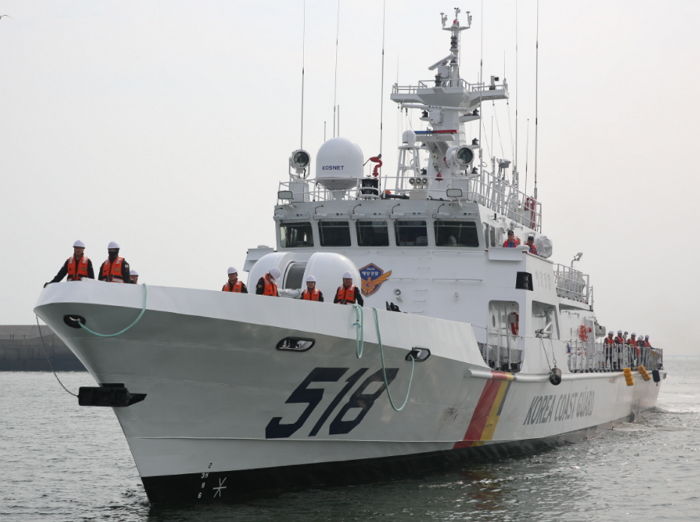 “화장실 다녀온다더니...” 북방한계선 인근서 사라진 20대 해경 사흘째 수색 작업