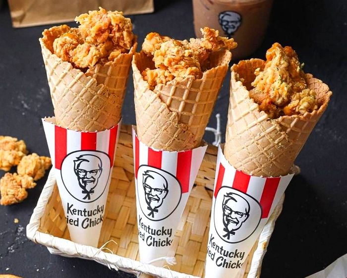 바삭한 와플콘 위에 매콤한 ‘치킨’ 가득 담아주는 대만 KFC ‘치플콘’