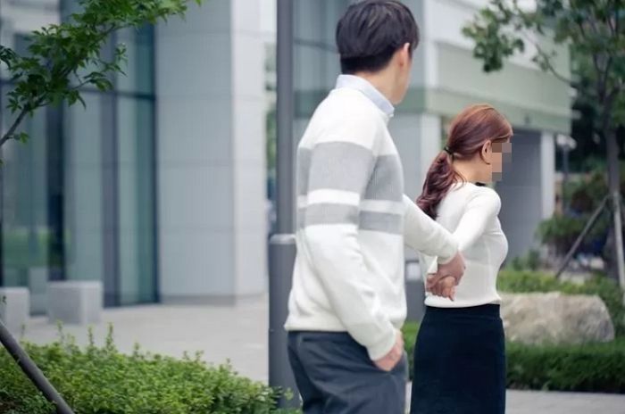 7년 사귄 전여친 사망 소식에 장례식 다녀오고 싶다는 남자친구