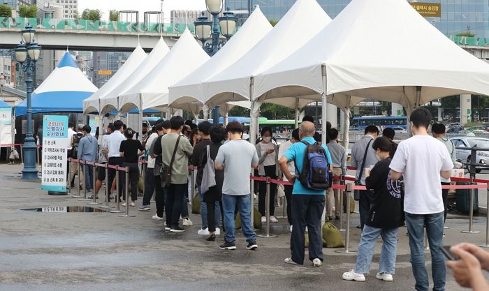 어제(13일) 국내 코로나19 신규 확진자 1,497명 발생