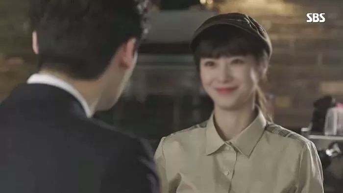카페 알바생이 “너랑 자보고 싶다”며 ‘번따’한 남성에게 선뜻 번호를 건네준 이유